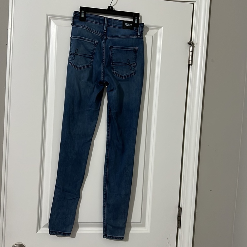 Levi’s - Picture 2 of 2